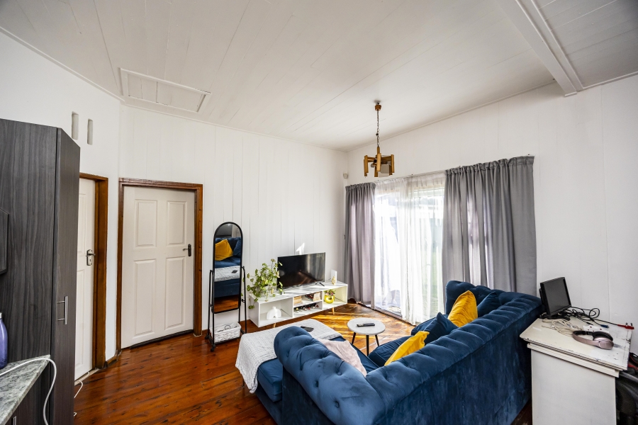 6 Bedroom Property for Sale in Quigney Eastern Cape